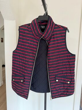 Oggi Navy Puffer Vest with Red Stripes